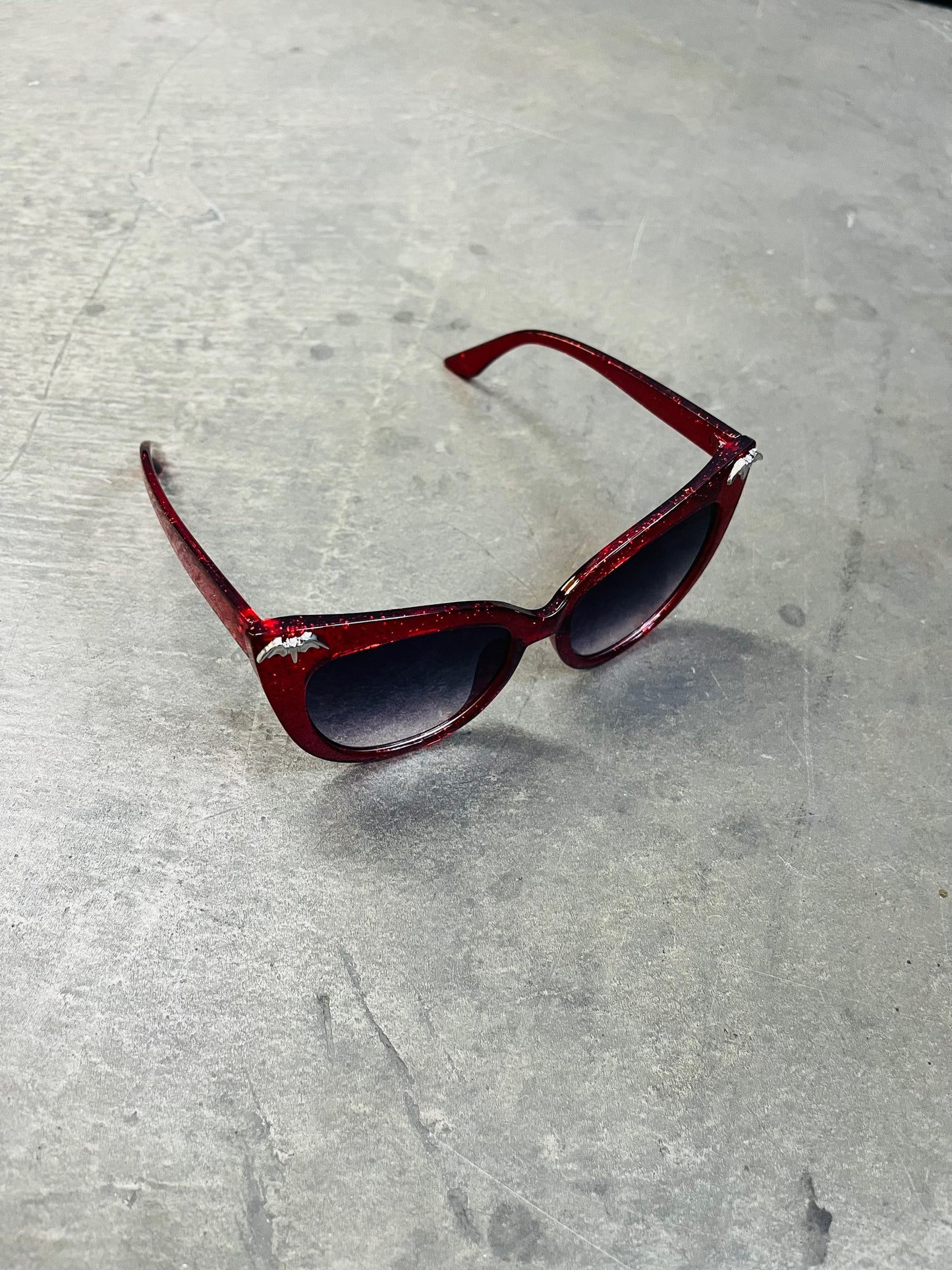 Cat-Eye Sm Bat Charm Sunglasses