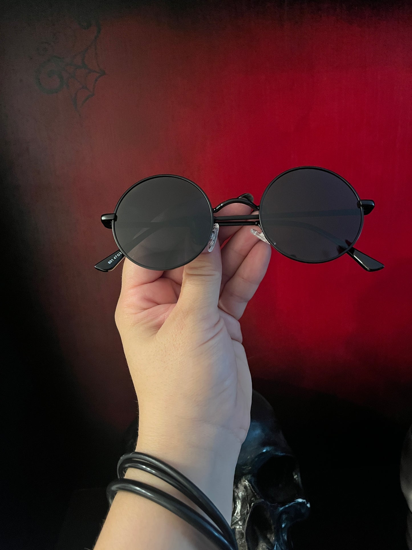 Hellsing  Round Red Black Sunglasses