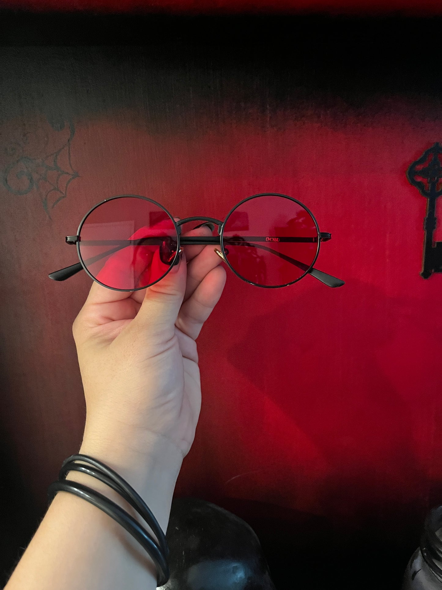 Hellsing  Round Red Black Sunglasses