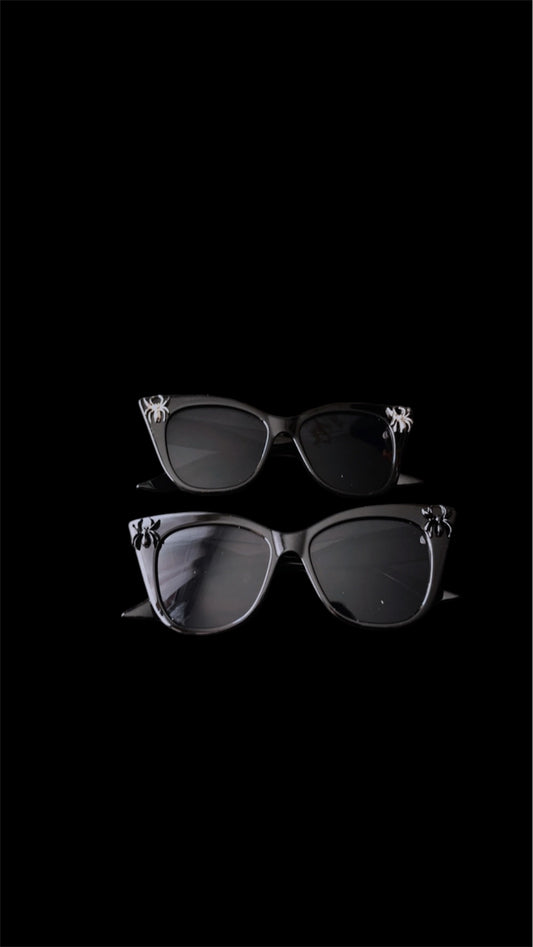 Spider Charm Mod Black Cat Eye Sunglasses