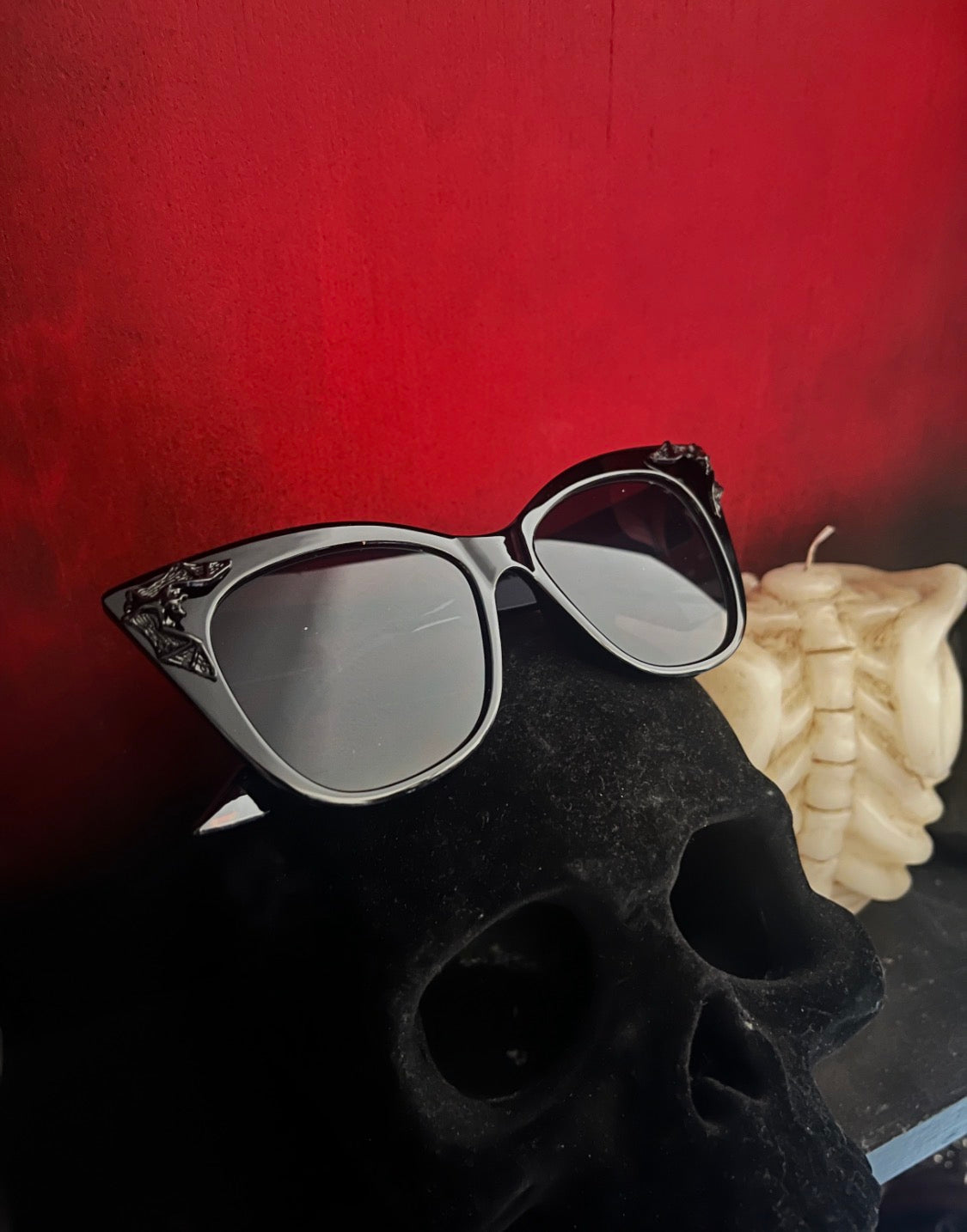 Mods| Bat Charm Sunglasses