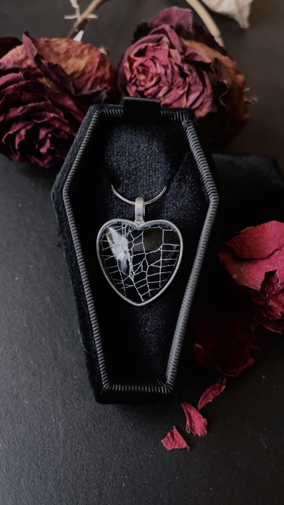 Webbed Heart Pendant